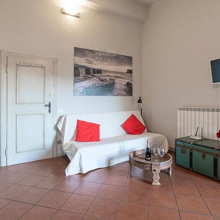 Appartamento Agata San Felice del Benaco Luaran gambar