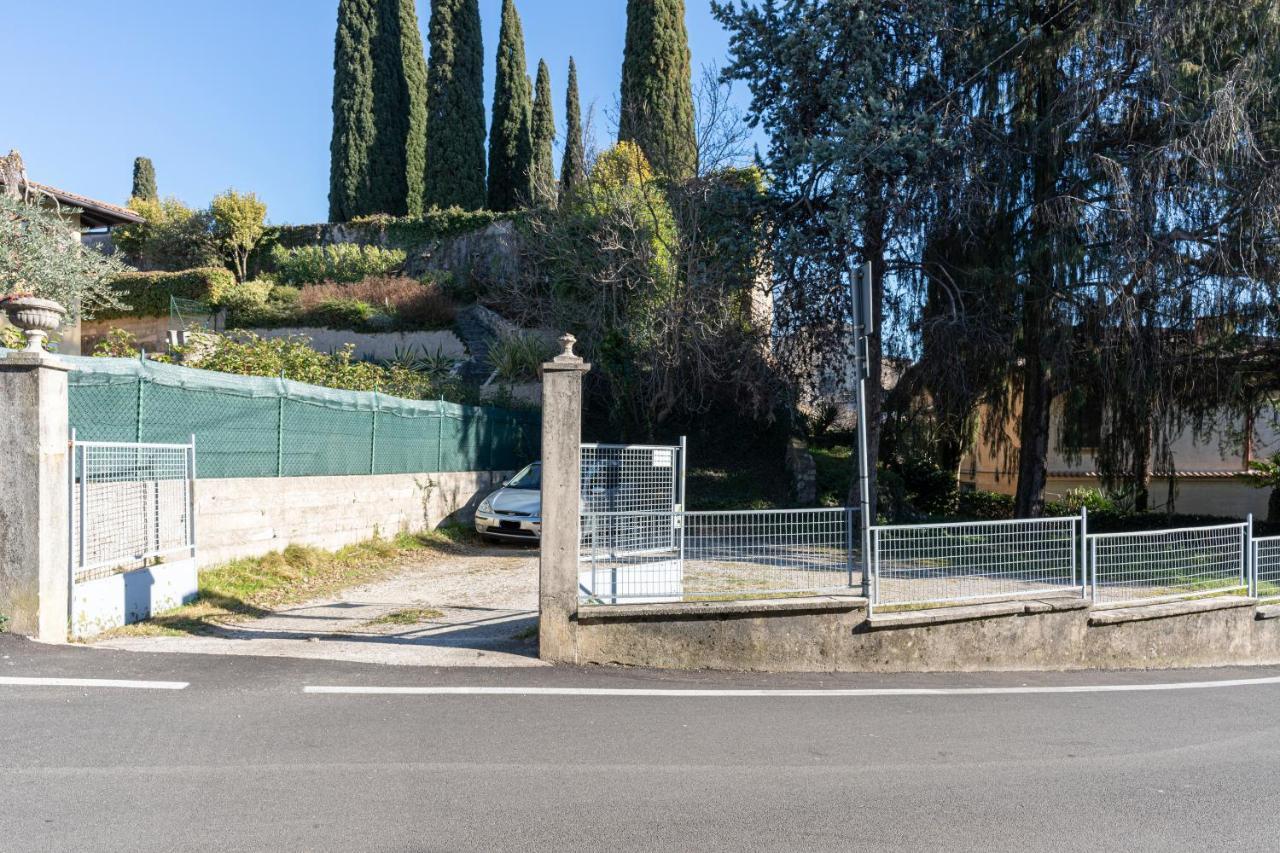 Appartamento Agata San Felice del Benaco Luaran gambar